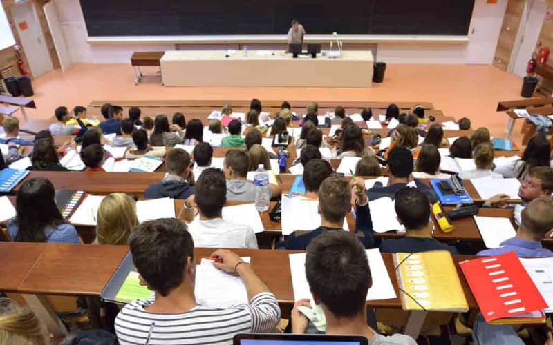 La fuga silenciosa : Marruecos pierde miles de talentos y busca frenar la emigración cualificada