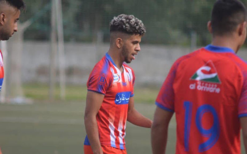Futbolista marroquí cruza el Estrecho a nado : Del Moghreb Tétouan al sueño español