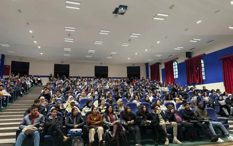 Un golpe duro espera a los estudiantes marroquíes en Francia