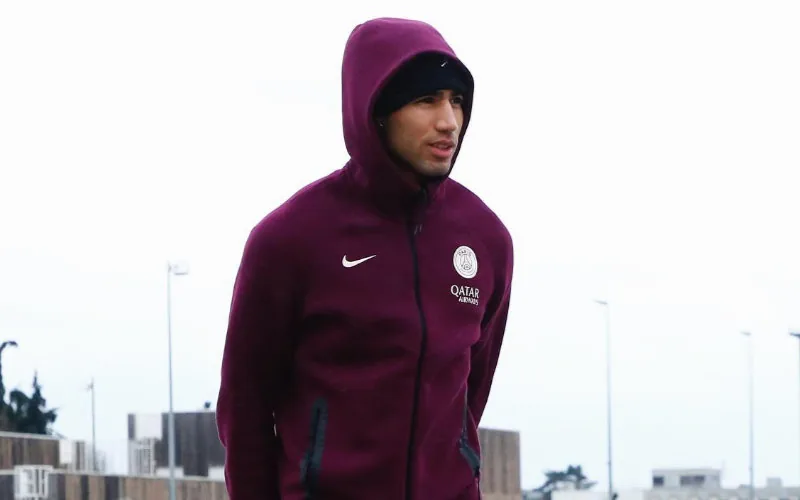 Hakimi brilla en la Champions : La prensa aclama al lateral del PSG tras goleada al Salzburgo