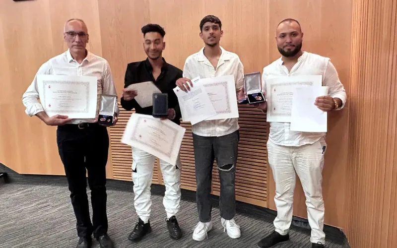 Héroes marroquíes obtienen nacionalidad española tras salvar a un anciano de morir ahogado en Lleida