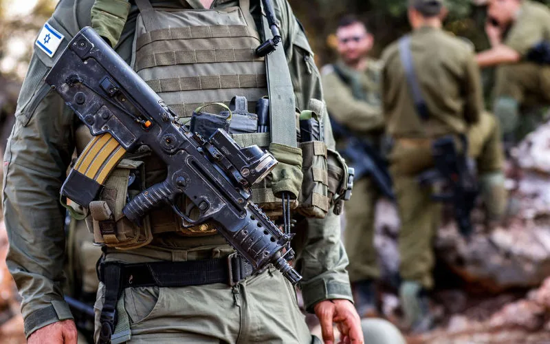 Indignación en Marruecos : Soldado israelí presume de matar palestinos durante vacaciones en Marrakech