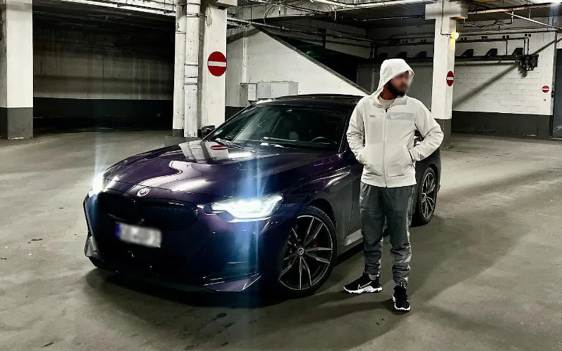 Influencer desafía la ley : 17 años sin carnet y multa récord por excesos de velocidad en Bruselas