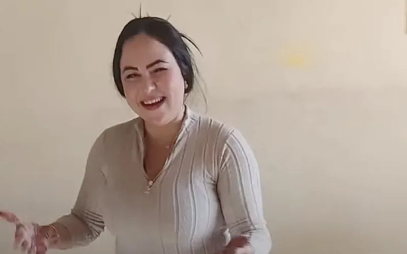 Influencer marroquí encarcelada : TikTok, censura y libertad de expresión en Marruecos