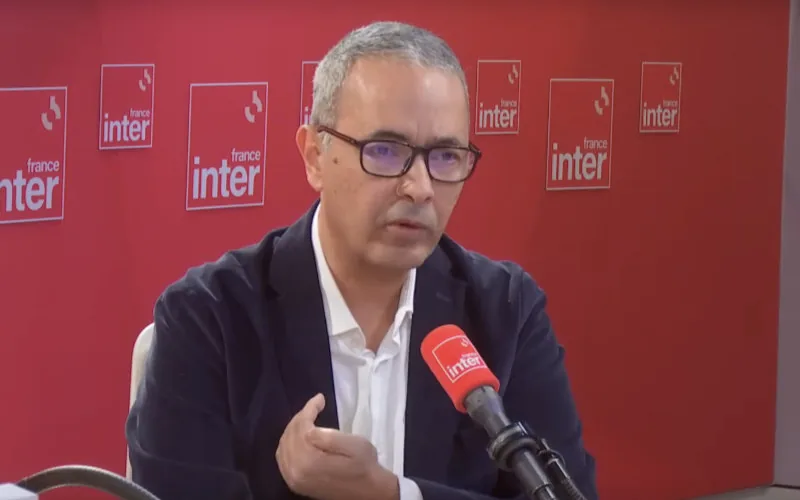 Kamel Daoud : El escritor argelino exiliado que defiende la paz con Marruecos