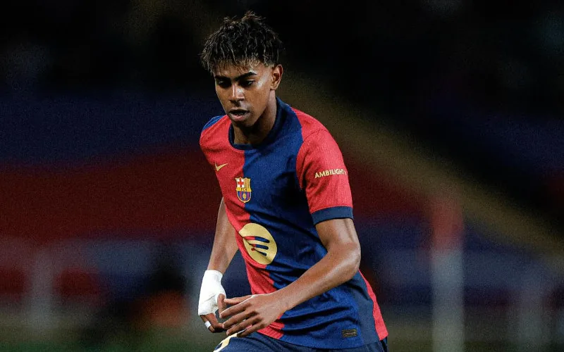 Lamine Yamal esquiva un susto : El joven prodigio del Barça en un incidente vial