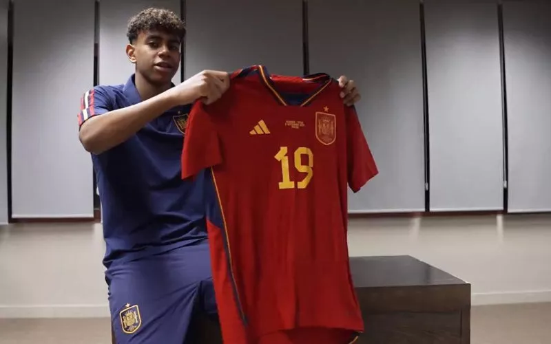 Lamine Yamal : La joya del Barça que De la Fuente blindará para la Roja