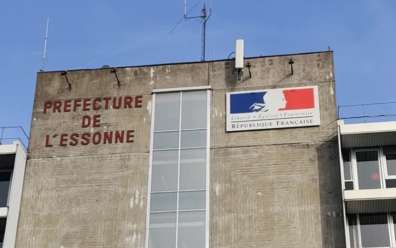 Llevaba tres años esperando una cita : la justicia obliga a la prefectura de Essonne a actuar