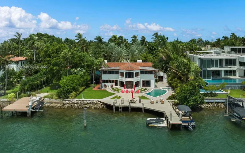 Magnate marroquí de 33 años adquiere mansión histórica de lujo en Miami Beach por 15 millones