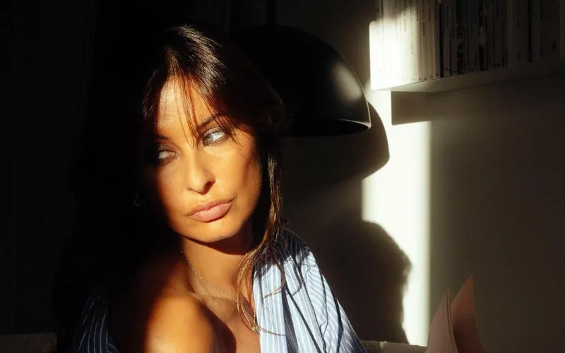 Malika Ménard, ausente en Miss Francia 2024 : El accidente que impidió su homenaje a Geneviève de Fontenay