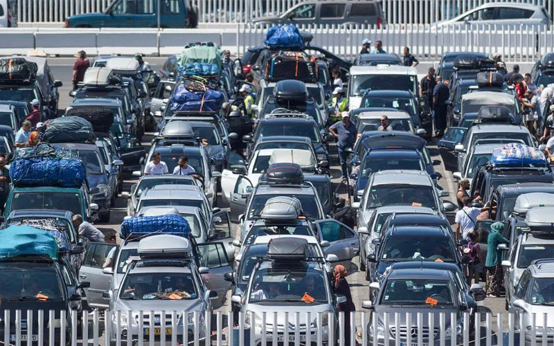 Marroquíes en el extranjero : Indignación por los precios desorbitados de vuelos y ferris a Marruecos