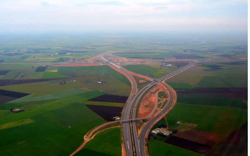 Marruecos acelera : Nueva autopista Rabat-Casablanca transformará la conexión costera