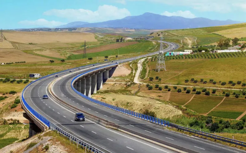 Marruecos : Autopistas impulsan inversión privada y crecimiento económico, revela Banco Mundial