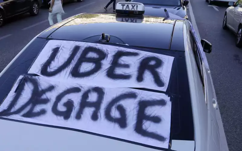 Marruecos debate : ¿Licencias profesionales para conductores de Uber y Careem ?