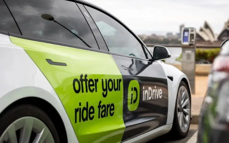 Marruecos frena el auge de Uber : Nueva ley regulará el transporte por apps