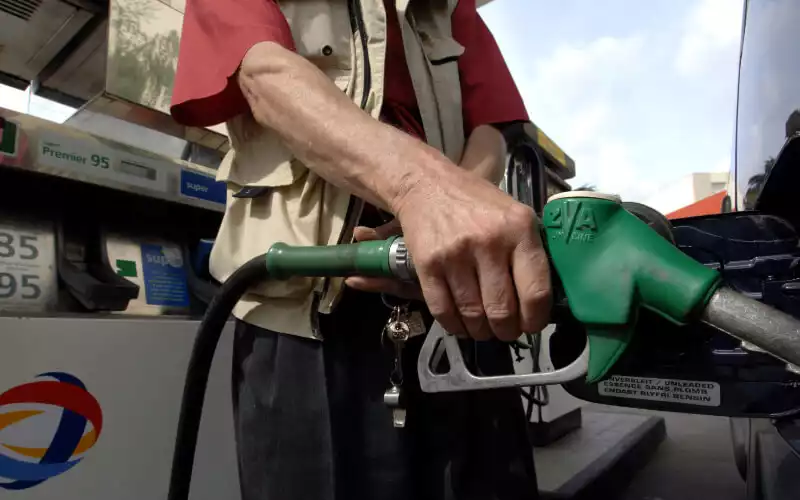 Marruecos : Indignación por la mínima rebaja en los precios del combustible