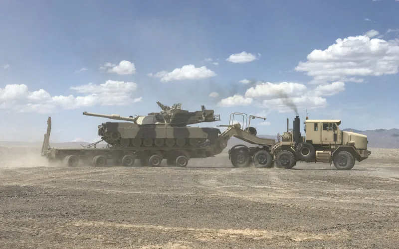 Marruecos potencia su ejército : Adquiere tractores HET A1 de EE.UU. para transporte militar pesado