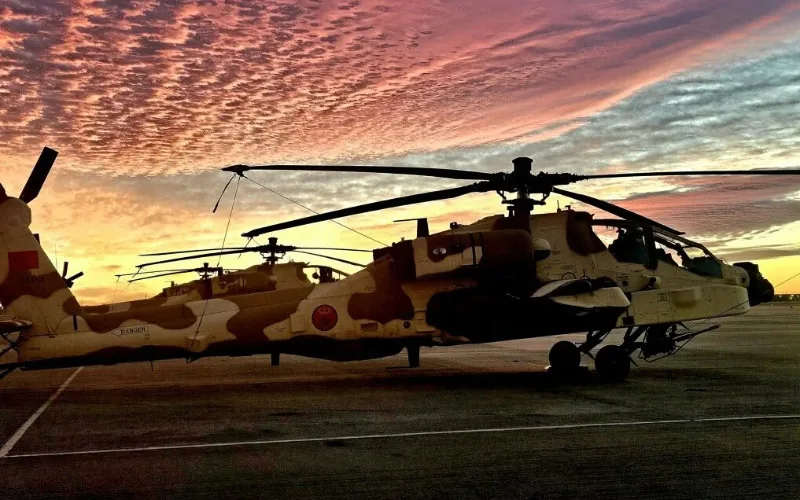 Marruecos potencia su fuerza aérea : Llegan los primeros Apache AH-64E, el helicóptero de ataque más letal