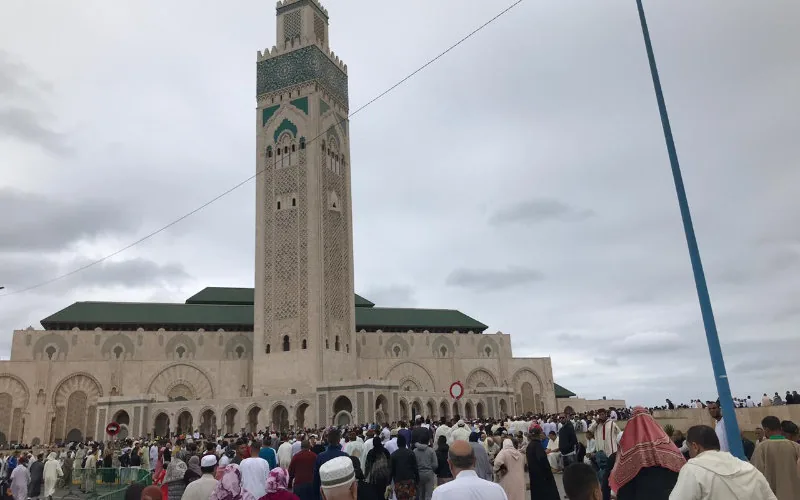 Marruecos prohíbe las donaciones en mezquitas : Nueva ley cambia la caridad islámica
