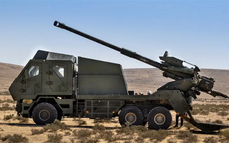 Marruecos refuerza su arsenal : Elbit Systems desbanca a Francia en contrato millonario de artillería
