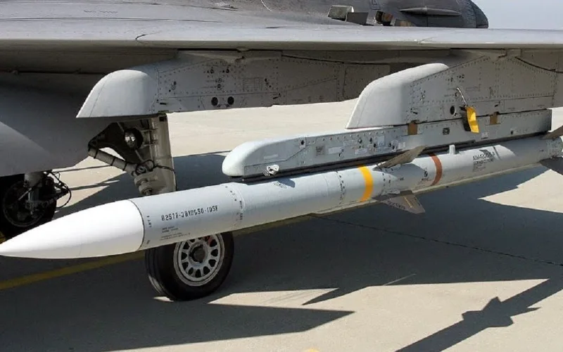 Marruecos refuerza su poder aéreo : 500 bombas y 30 misiles para los F-16
