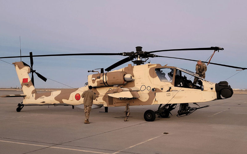 Marruecos revoluciona su ejército : Helicópteros Apache y F-16 frente a la amenaza regional