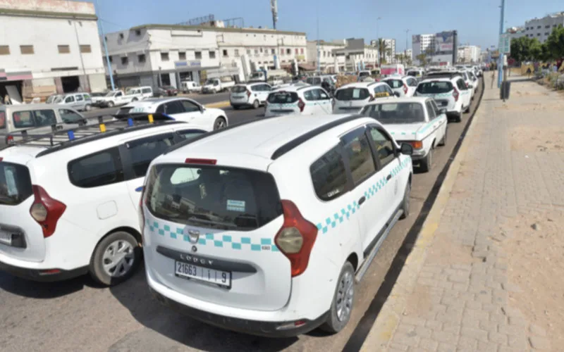 Marruecos revoluciona su transporte : Taxis ecológicos para un futuro más limpio
