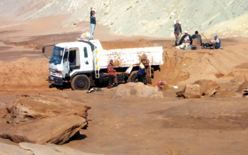 Marruecos : El saqueo de playas por mafias de arena se intensifica durante la pandemia