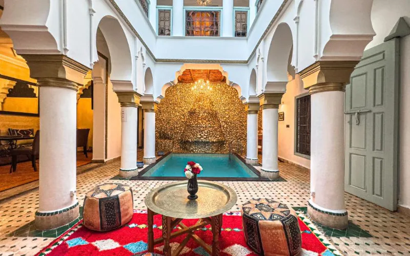 Marruecos supera a Egipto : nuevo líder turístico de África con 17,4 millones de visitantes en 2024