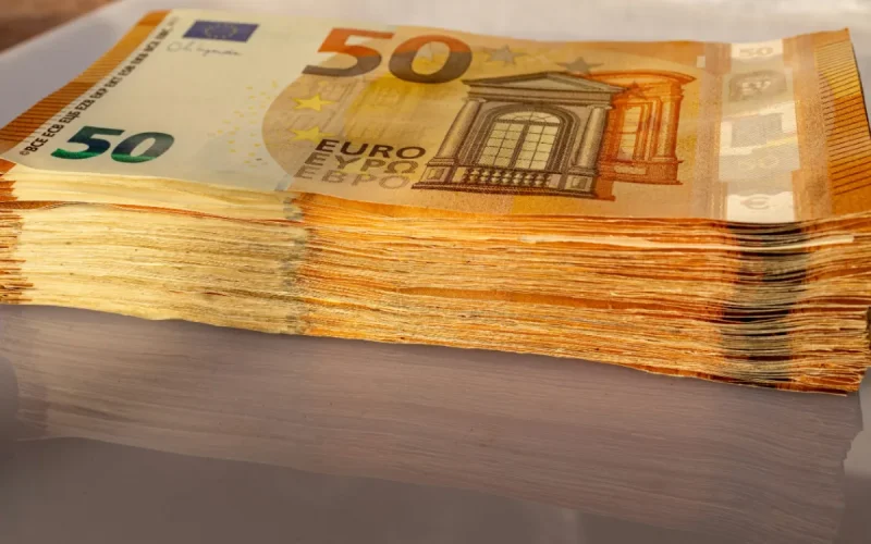 MRE : La trampa de los papeles que amenaza las transferencias hacia Marruecos