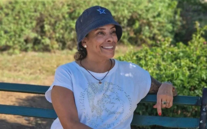 "De novia forzada a líder política : La impactante historia de superación de Barka"
