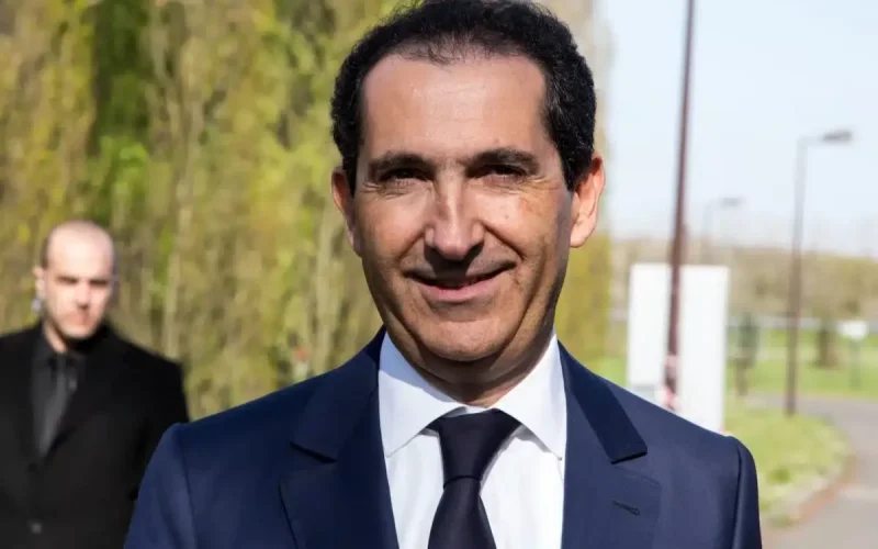 De origen marroquí, el multimillonario Patrick Drahi se prepara para ceder su joya SFR