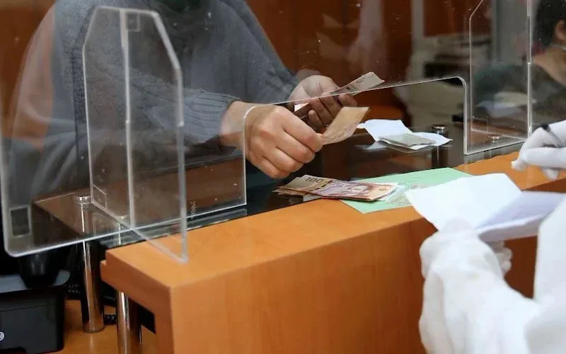 Pánico fiscal en Tánger : Empresarios retiran efectivo ante rumores de control bancario