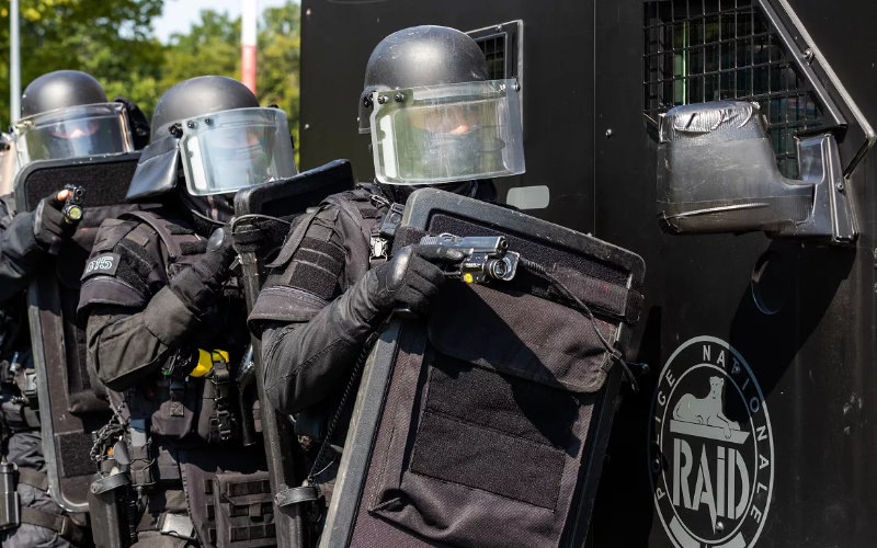 Pánico en Montauban : Hombre amenaza con explosión y grita por Palestina desde su ventana