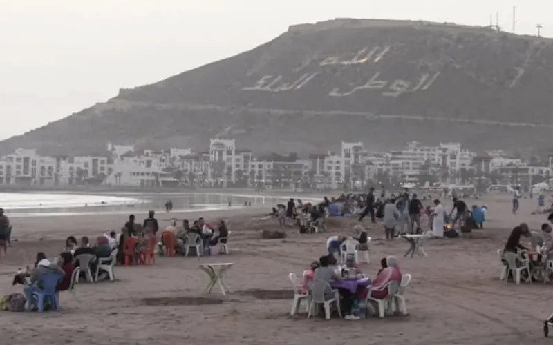 Playas marroquíes en crisis : El Ramadán deja huella ambiental preocupante