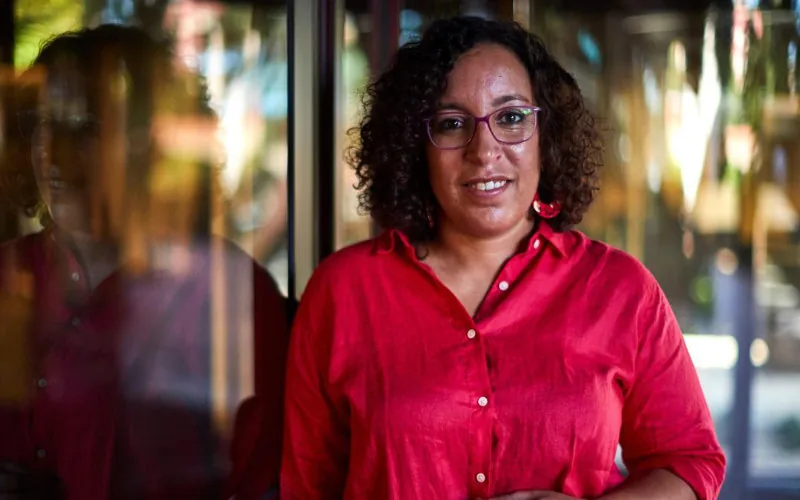 Polémica en Cataluña : Asociaciones musulmanas denuncian a Najat El Hachimi por discurso en La Mercè