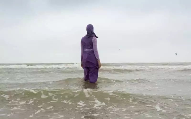 Polémica en Marruecos : Hoteles prohíben burkinis y desatan debate sobre derechos y libertad religiosa