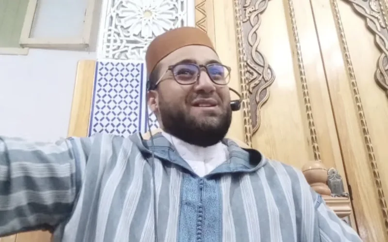 Polémica en Marruecos : Imán veta a mujeres en mezquita y desata debate nacional