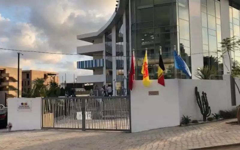 Polémica en Marruecos : Libro sobre diversidad sexual en escuela belga desata debate nacional