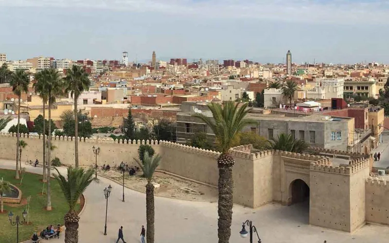 Polémica en Oujda : La ciudad impone un color único para todas las fachadas