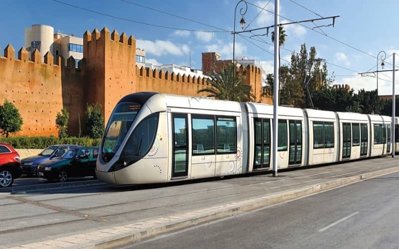 Polémica en Rabat : Sube el precio del tranvía y divide al sector del taxi