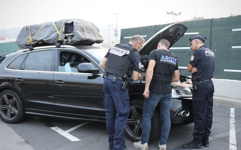 La policía francesa intensifica la lucha contra el tráfico de coches robados hacia Marruecos