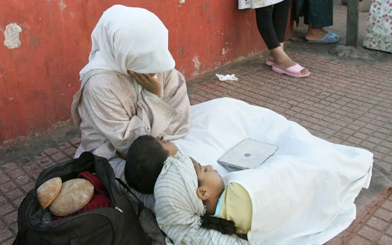 Rabat intensifica la polémica campaña contra mendigos y personas sin hogar