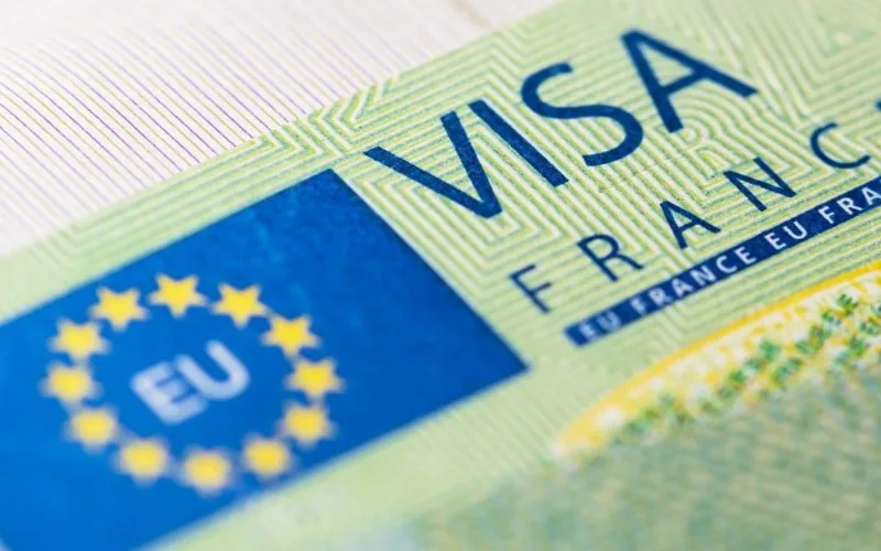 Red de tráfico de visados desmantelada : 7.000 euros por el sueño francés
