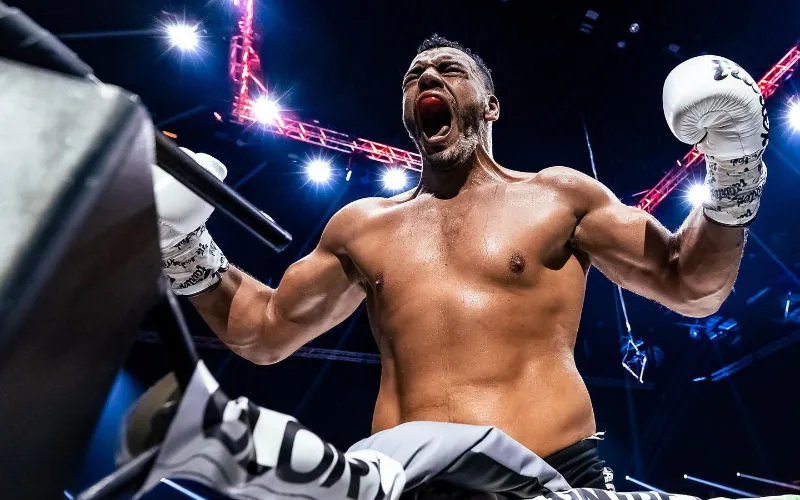 Revancha explosiva : Khbabez vs Abena por el título mundial de Glory en kickboxing