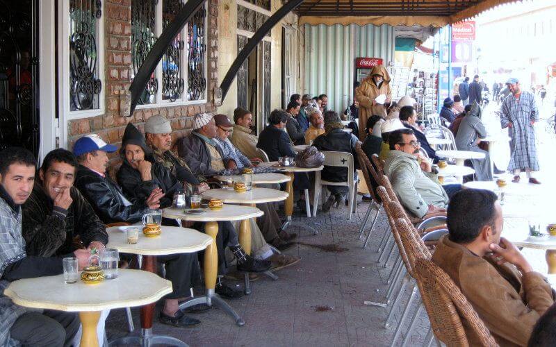 Revolución nocturna en Marruecos : Cafés y restaurantes desafían el toque de queda turístico