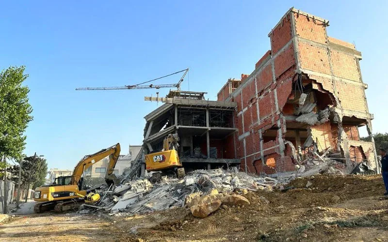 Tánger intensifica la lucha contra edificios ilegales : Demoliciones masivas cerca de la ENCG