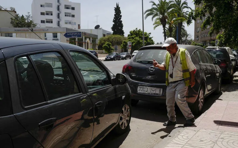 Tánger se rebela contra la extorsión : Ciudadanos exigen regular el estacionamiento