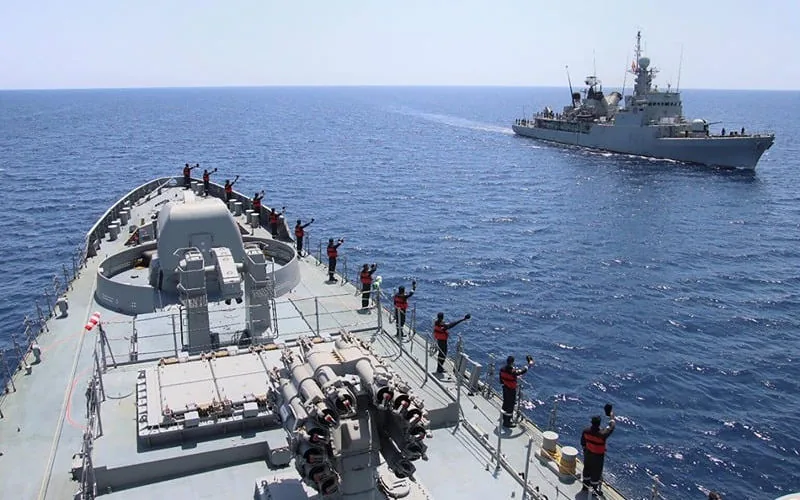 Tensión en el Atlántico : Maniobras navales de Marruecos cerca de Canarias preocupan a España