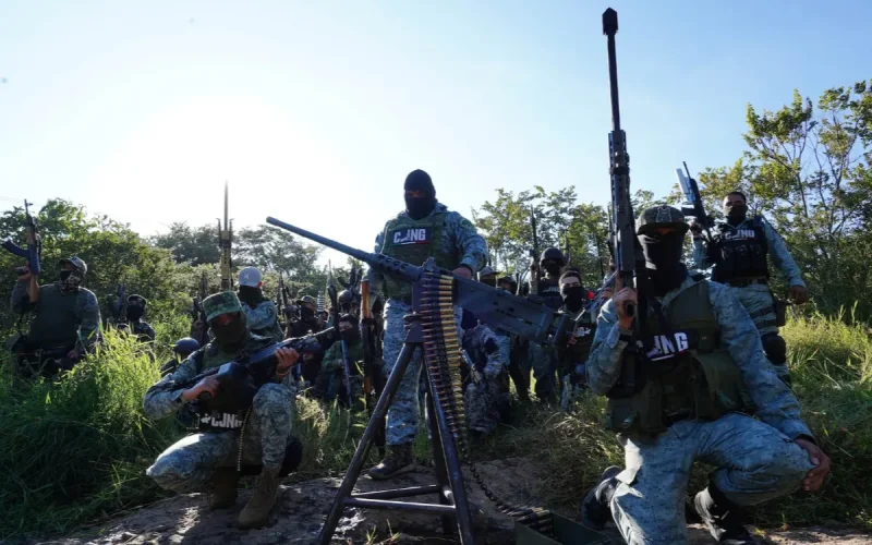 Campeón de MMA Ottman Azaitar pierde reloj de 40.000 euros en hotel de lujo parisino